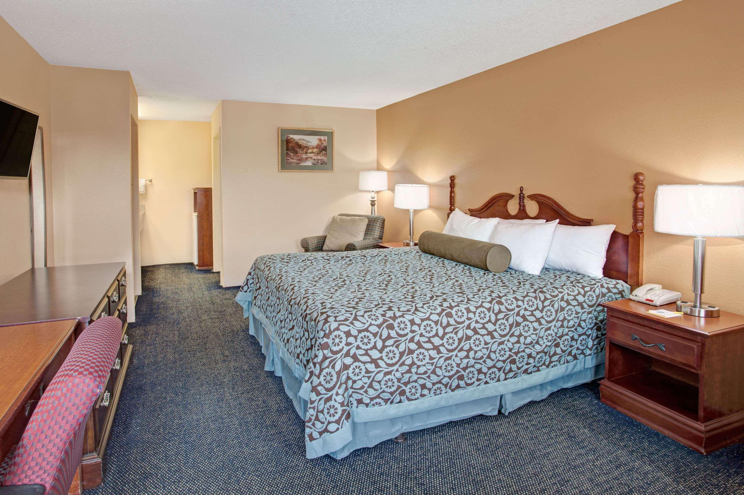 Days Inn By Wyndham Marietta White Water Luaran gambar