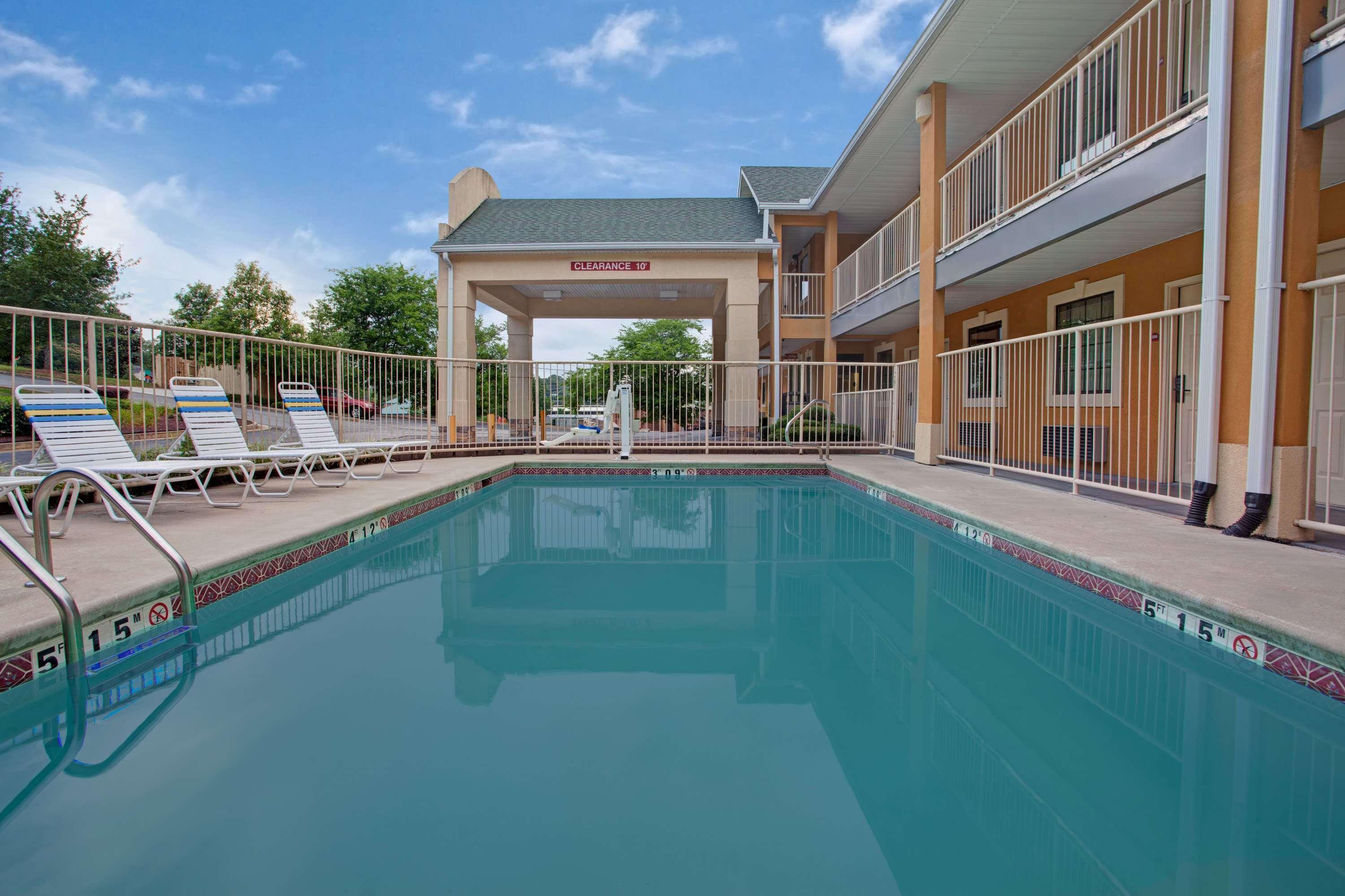 Days Inn By Wyndham Marietta White Water Luaran gambar