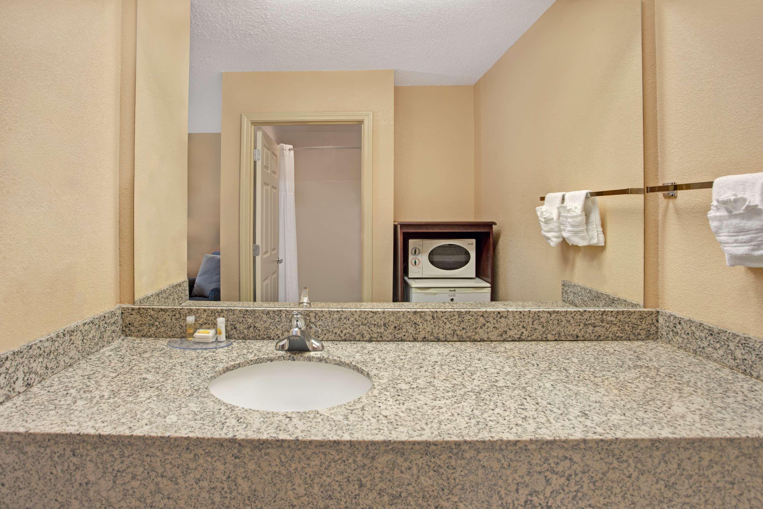Days Inn By Wyndham Marietta White Water Luaran gambar