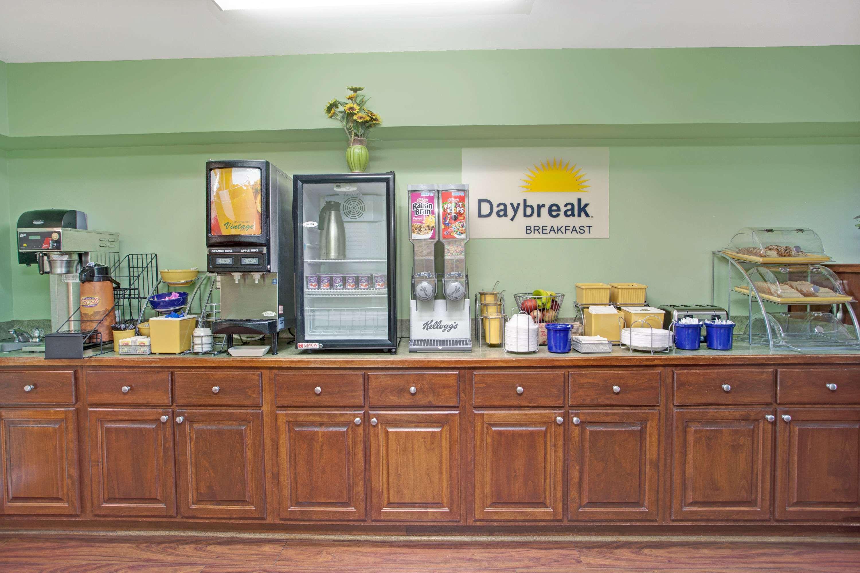 Days Inn By Wyndham Marietta White Water Luaran gambar