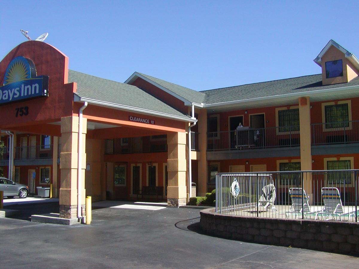 Days Inn By Wyndham Marietta White Water Luaran gambar